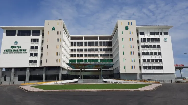 Bệnh viện Sản-Nhi Sóc Trăng.