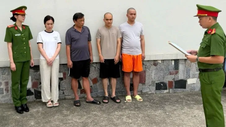 Hơn 3.400 viên kim cương lậu được bán tại hệ thống SJC