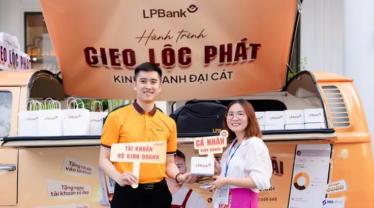 LPBank tổ chức hành trình “Gieo Lộc Phát - Kinh doanh đại cát” tại các tỉnh thành từ Bắc vào Nam