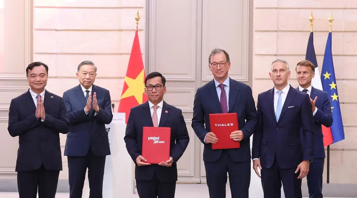 Vietjet và Thales – tập đoàn công nghệ hàng không hàng đầu thế giới – đã ký kết các thỏa thuận hợp tác quan trọng về bảo dưỡng kỹ thuật hàng không, công nghệ số, trí tuệ nhân tạo (AI) và an ninh mạng.
