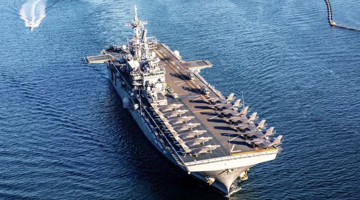 Tàu đổ bộ tấn công của Mỹ đến Trung Đông