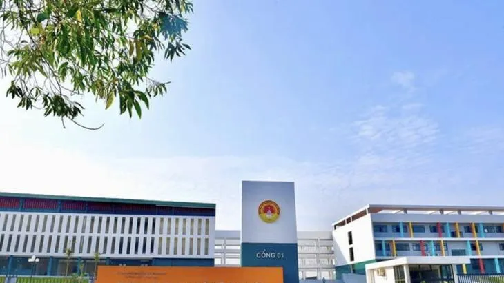 Trường THPT chuyên Tuyên Quang