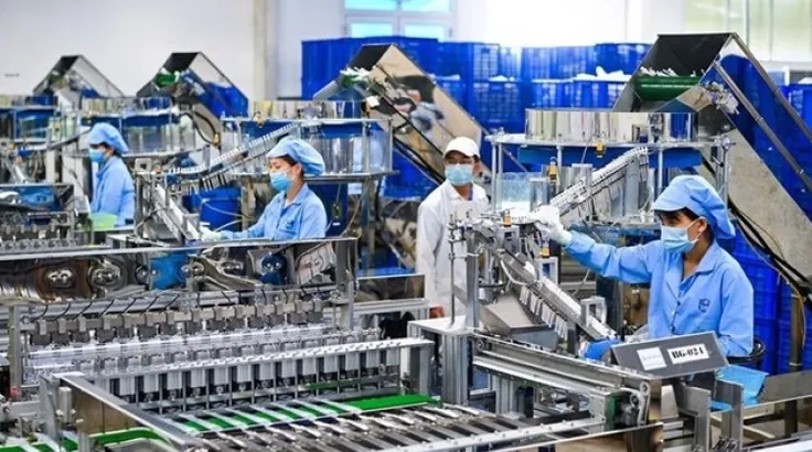 TS. Nguyễn Đình Cung: ‘Quản lý nên dựa trên quy chuẩn và hậu kiểm’