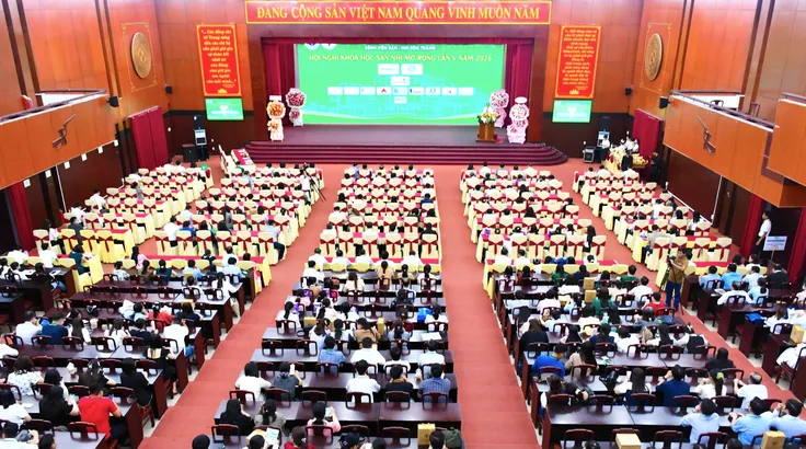 Đông đảo các đại biểu tham dự hội nghị