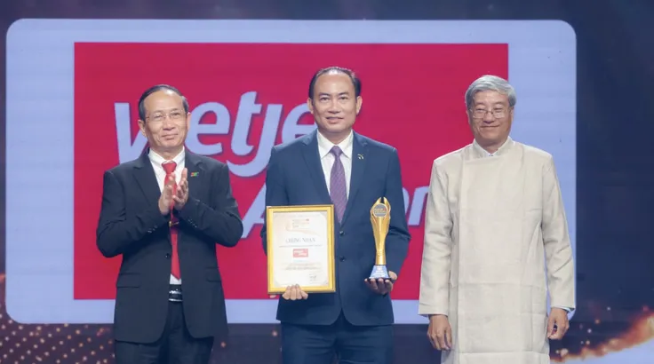 Vietjet nhận giải 'Dấu ấn thương hiệu Việt hướng tới tăng trưởng xanh'