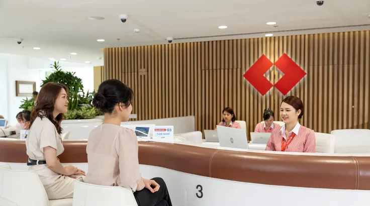 Techcombank báo lãi quý III cao kỷ lục