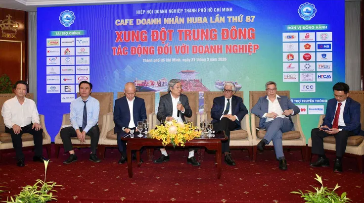 Các chuyên gia, doanh nghiệp chia sẻ những tác động đến doanh nghiệp từ xung đột tại Trung Đông. Ảnh: MINH XUÂN