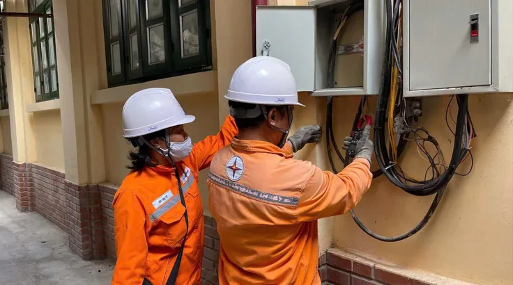 Tiêu thụ điện dự báo lập kỷ lục vì nắng, nóng