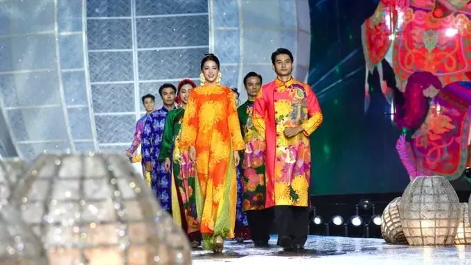 Tôn vinh vẻ đẹp và trí tuệ phụ nữ Việt Nam