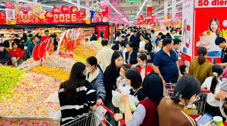 Rộn ràng không khí mua sắm Tết tại TPHCM