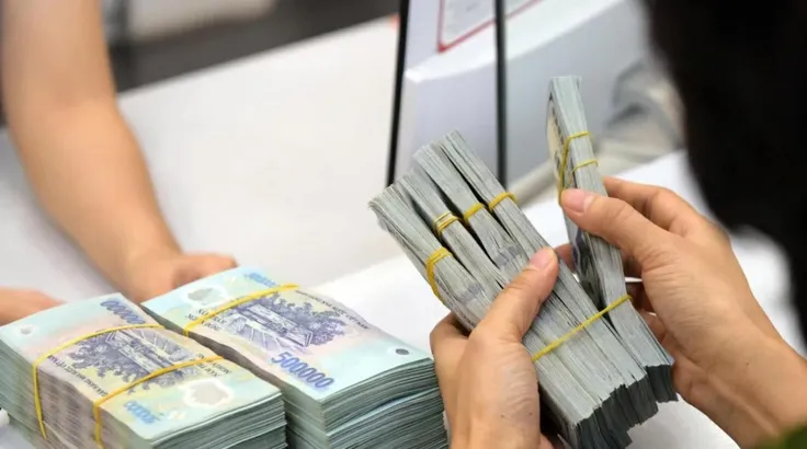 Áp lực thanh khoản 'đè nặng' các nhà băng