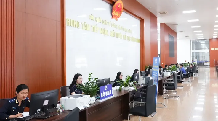 Chuyển từ tư duy 'kiểm soát' sang 'phục vụ'