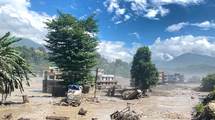 Lũ quét tại biên giới Nepal - Trung Quốc, gần 400 người mất tích