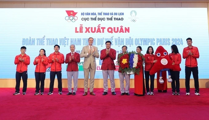 Ten members of Vietnam delegation to parade at Paris Olympics opening ceremony