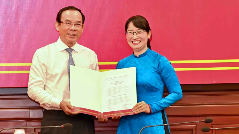 Đồng chí Trần Thị Diệu Thúy được bầu làm Phó Chủ tịch UBND TPHCM
