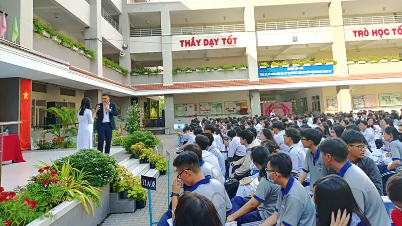 Gỡ rối tư vấn hướng nghiệp cho học sinh lớp 12
