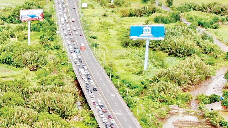 HCMC - Long Thanh Expressway project in urgent need of expansion