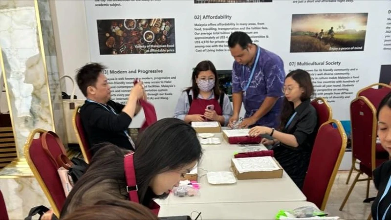 Học sinh Việt Nam tìm hiểu EduTourism tại hội thảo