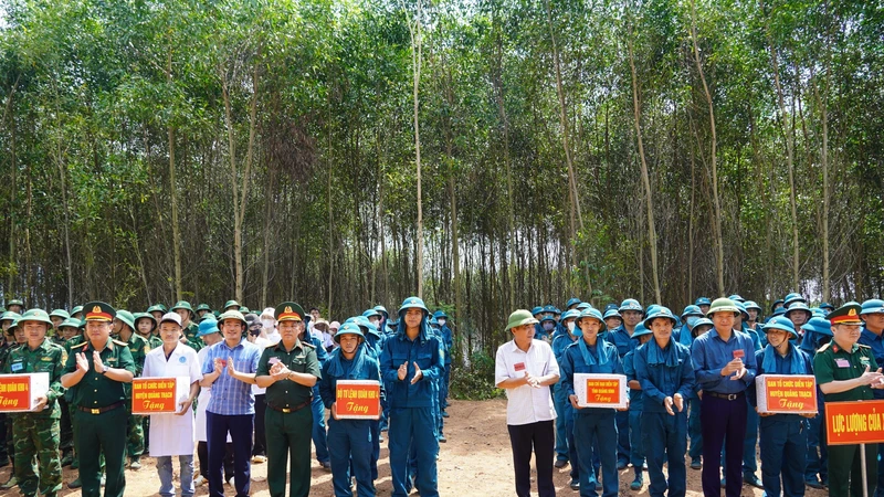 Quảng Bình: Hơn 700 người diễn tập phòng cháy chữa cháy rừng và tìm kiếm cứu nạn