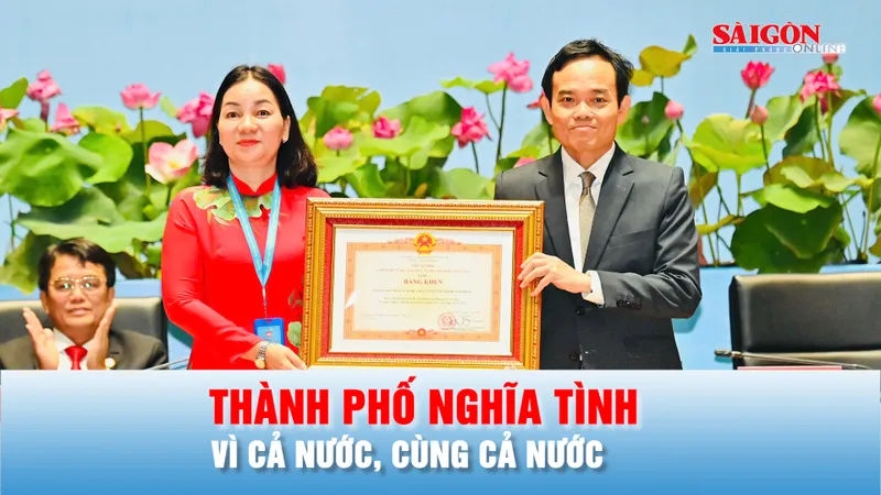 Podcast bản tin 17 giờ 30-11: Biểu dương tập thể, cá nhân hỗ trợ đồng bào miền Trung vượt qua thiên tai