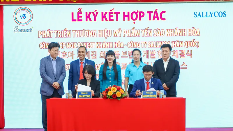Sanest Khánh Hòa ký kết hợp tác phát triển thương hiệu mỹ phẩm với Sallycos