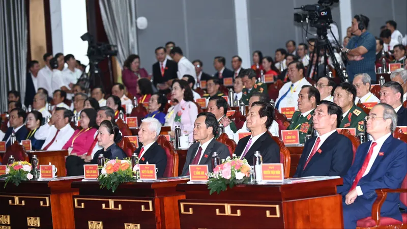 Bí thư Thành ủy TPHCM Trần Lưu Quang dự và chỉ đạo Đại hội đại biểu Đảng bộ tỉnh Cà Mau lần thứ I
