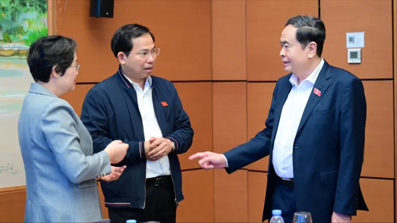 Chủ tịch Quốc hội Trần Thanh Mẫn: Đầu tư cho giáo dục, coi trọng đào tạo đạo đức 