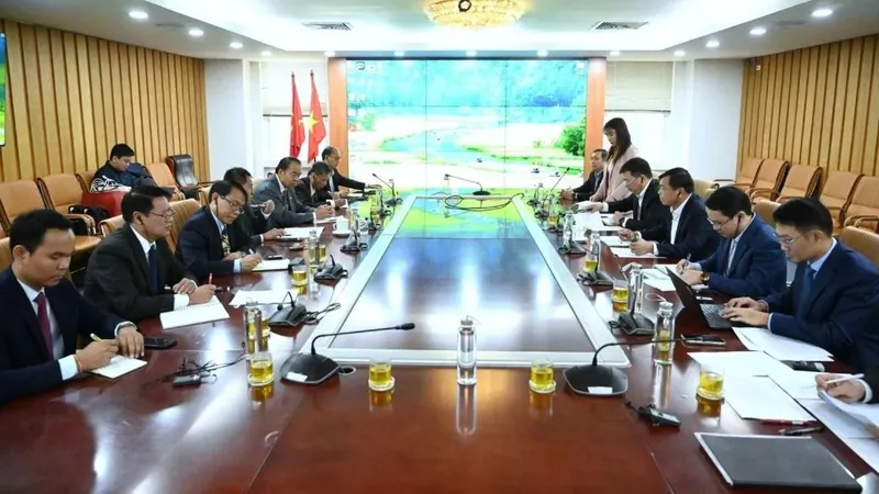 Việt Nam và Lào hợp tác quản lý nguồn nước, ứng phó thiên tai