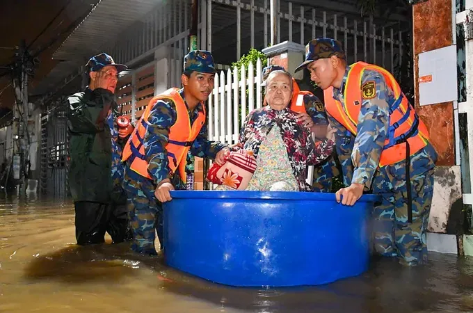 Floods in central region claim 35 lives, thousands of homes submerged