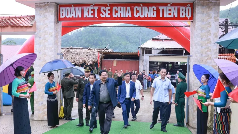 Vietnam opens border schools to Lao students