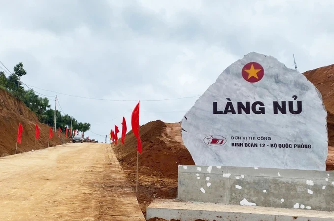 Joint effort to rebuild life in Lang Nu, promoting spirit of great solidarity