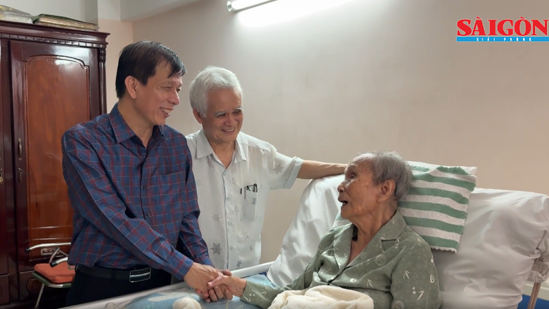 SGGP Newspaper’s leader visits family of late first Editor-in-Chief Vo Nhan Ly