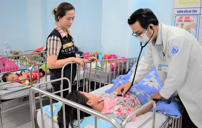 Healthcare facilities in HCMC ready to receive, treat dengue fever cases