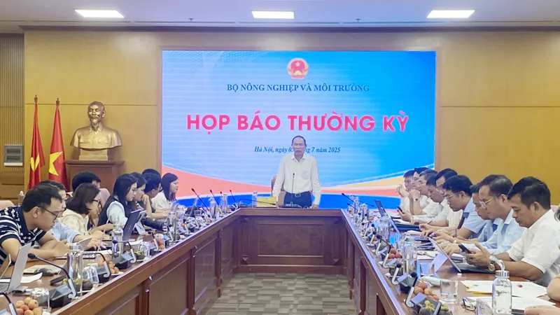 Thứ trưởng Phùng Đức Tiến: Không nắm được vấn đề thì không nên đi họp báo