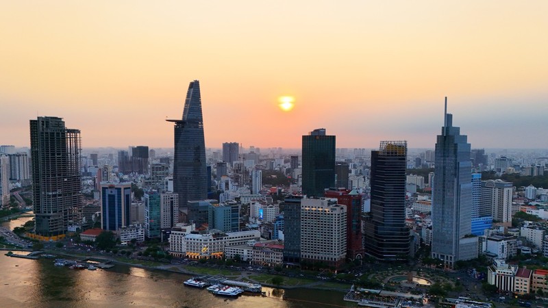 胡志明市中心在革新40年后面貌焕然一新。图自越通社