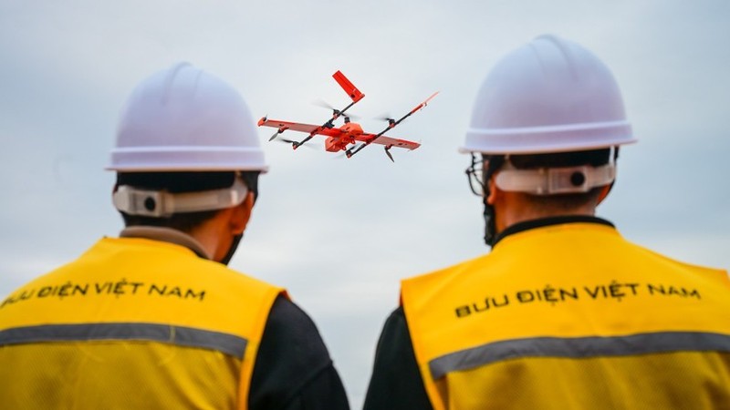 越南邮政总公司（Vietnam Post）在河内市德江综合医院实施了“应用无人驾驶航空器进行医疗运输”项目的试飞。