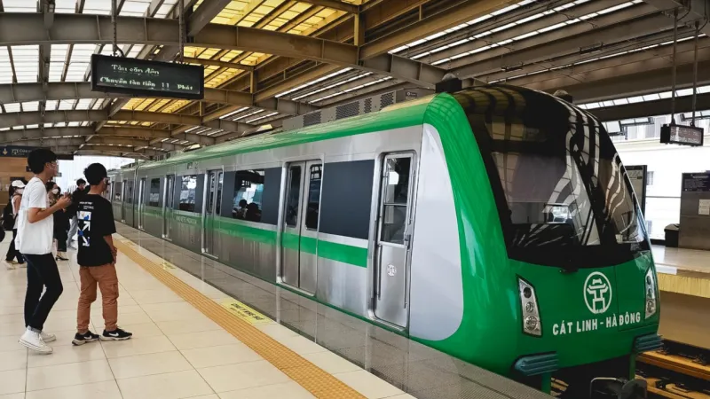 Hà Nội và TPHCM hướng đến “thành phố sạch” bằng lộ trình "siết khí thải"