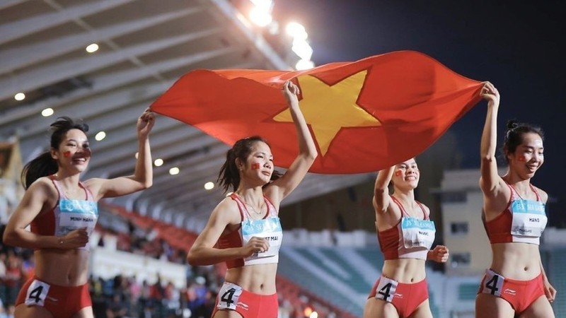 黄氏明幸、黎氏雪梅、阮氏姮、阮氏玉出色夺得田径项目女子4X400米接力赛金牌。