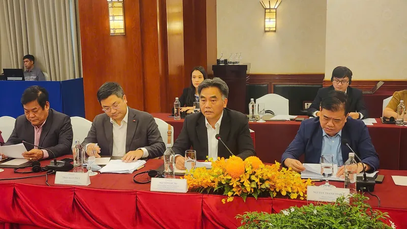 Trao đổi kinh nghiệm phát triển giữa TPHCM và tỉnh Houaphanh, Lào