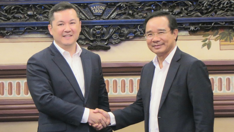 Ho Chi Minh City seeks cooperation with Astana International Financial Center