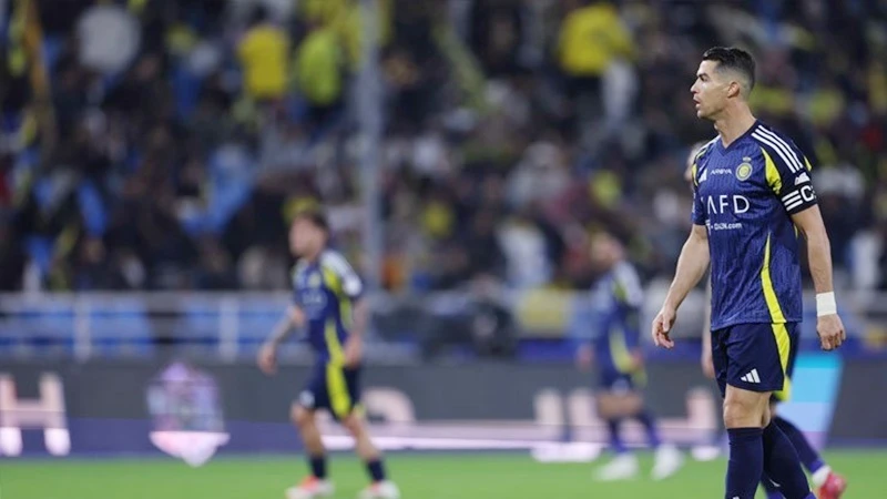 Ronaldo có trận đấu kém duyên khiến Al-Nassr chia điểm với Al-Taawon