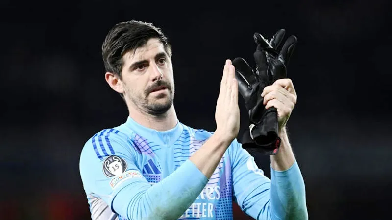 Thibaut Courtois tuyên bố sẵn sàng gia hạn hợp đồng và giải nghệ ở Real Madrid.