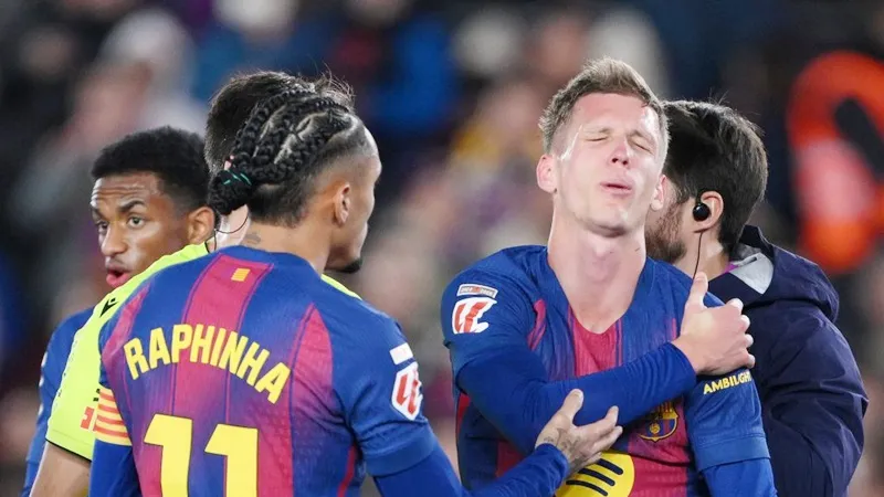 Dani Olmo của Barcelona khó có thể thi đấu trở lại vào năm 2025 vì bị trật khớp vai trái.