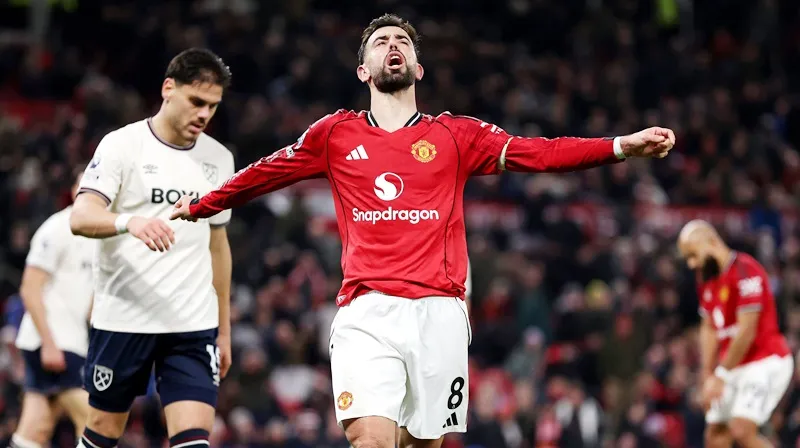 Man.United lại trải qua một đêm đáng thất vọng tại Old Trafford khi hòa West Ham 1-1.