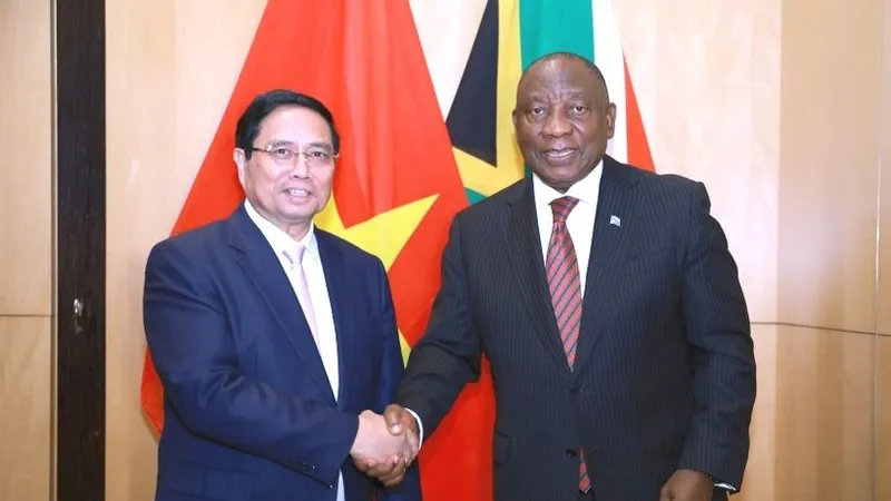 Thủ tướng Phạm Minh Chính hội kiến Tổng thống Cộng hòa Nam Phi Matamela Cyril Ramaphosa. Ảnh: Dương Giang/TTXVN