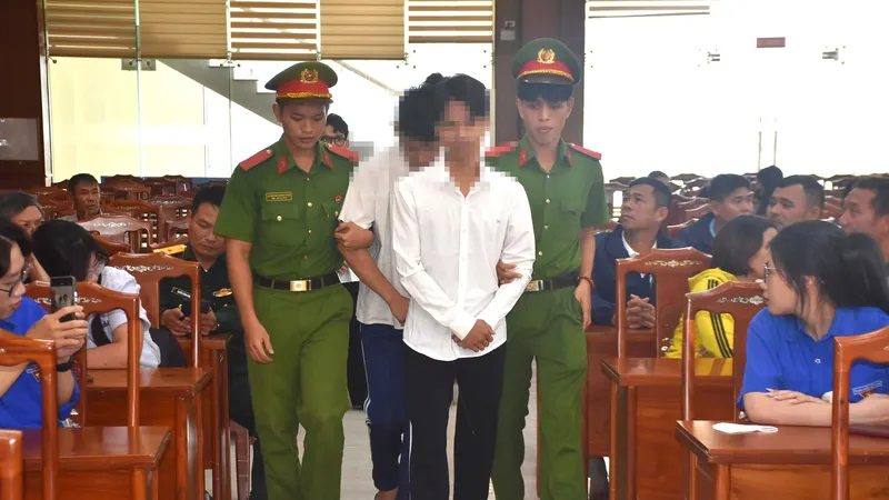 Hàng trăm người dự phiên tòa giả định về chống IUU tại Gia Lai