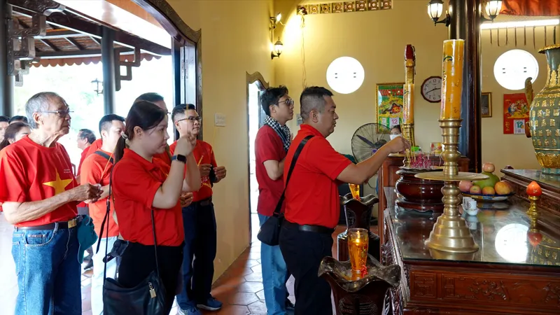 Nhạc sĩ TPHCM về nguồn