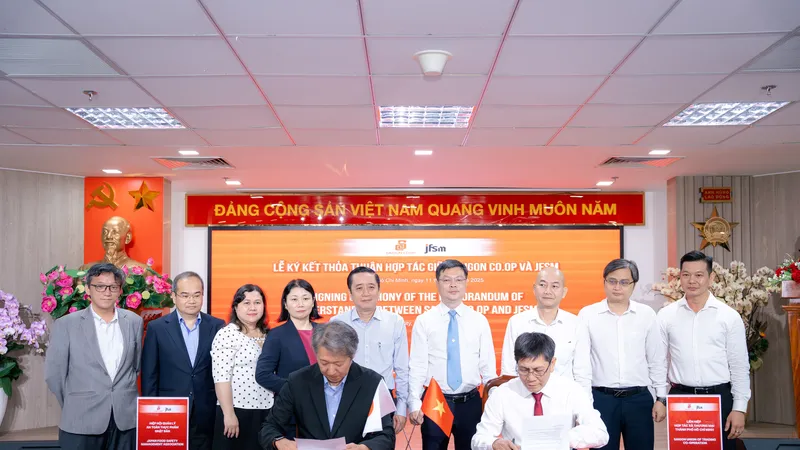 Lãnh đạo Saigon Co.op và Hiệp hội Quản lý An toàn Thực phẩm Nhật Bản chính thức ký kết thỏa thuận hợp tác chiến lược.