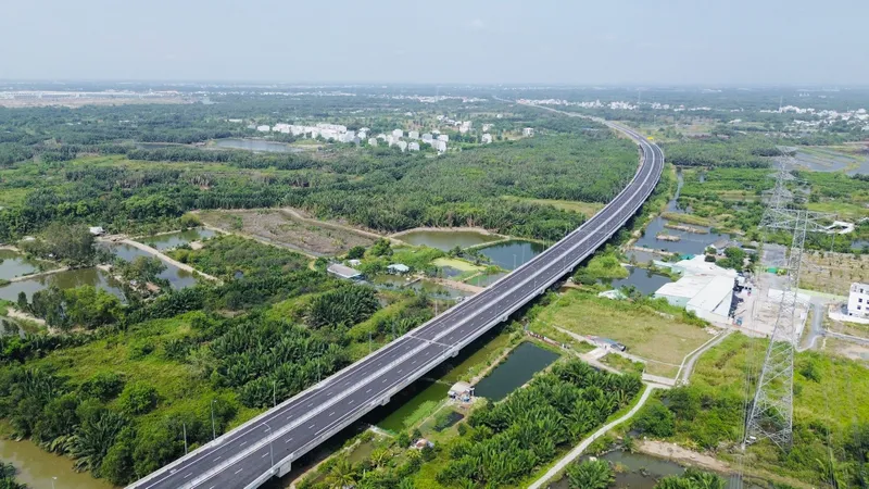 Tuyến đường cao tốc Bến Lức - Long Thành chuẩn bị được thu phí dịch vụ