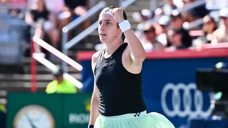 Sevastova lọt vào vòng 4